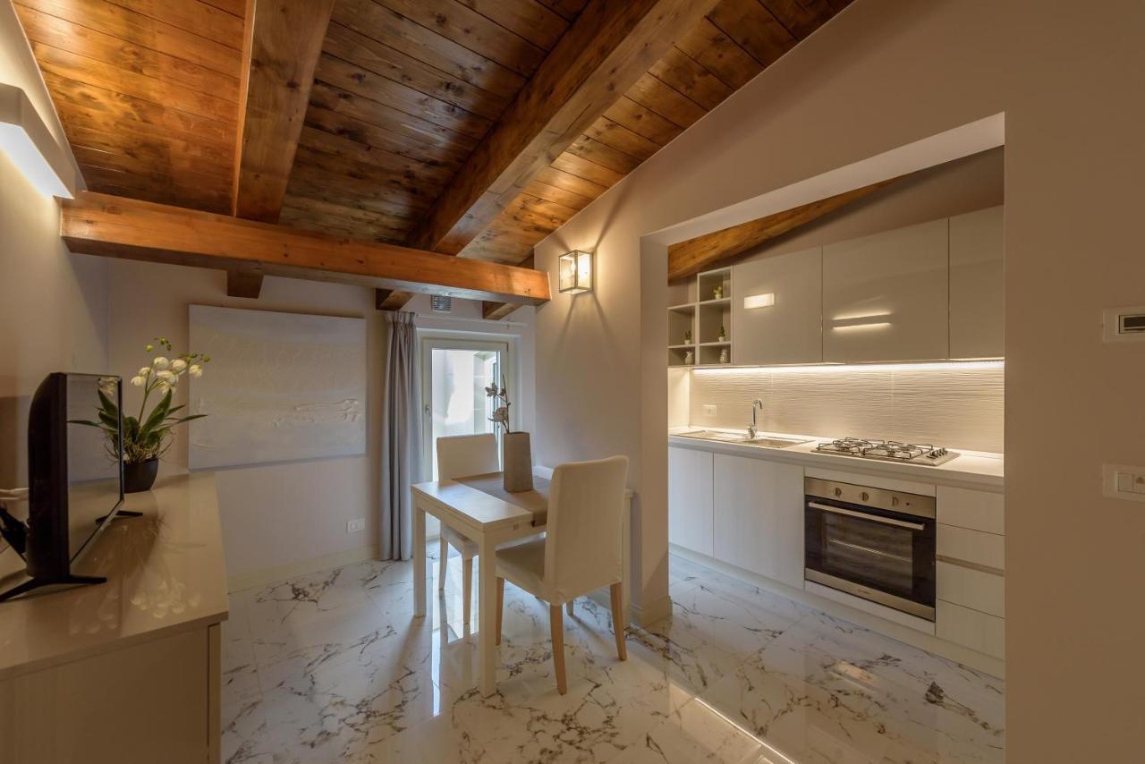Marie Claire Apartments & Spa Васто Екстериор снимка