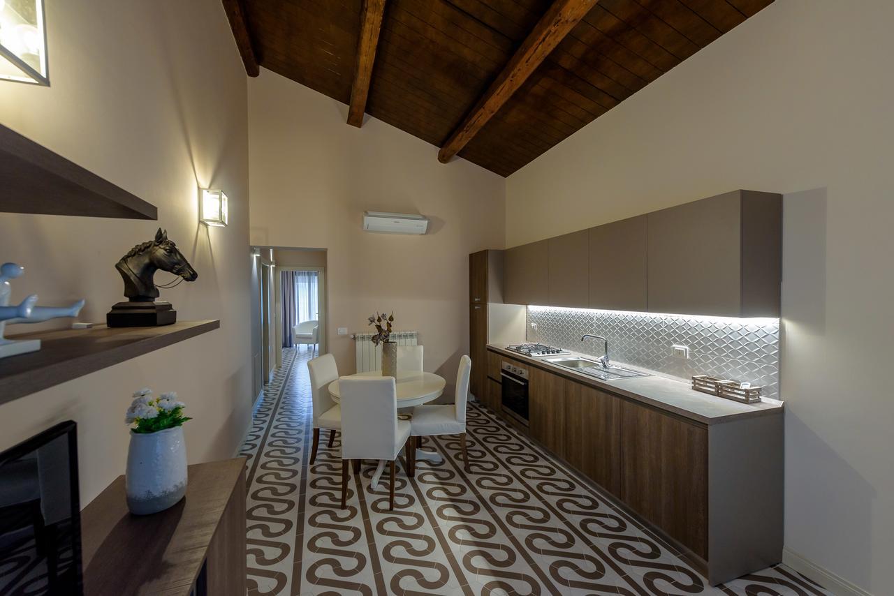 Marie Claire Apartments & Spa Васто Екстериор снимка
