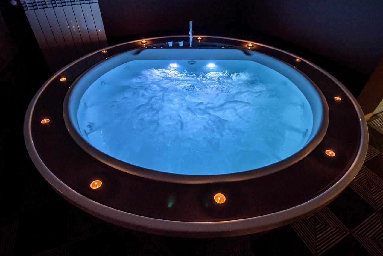 Marie Claire Apartments & Spa Васто Екстериор снимка